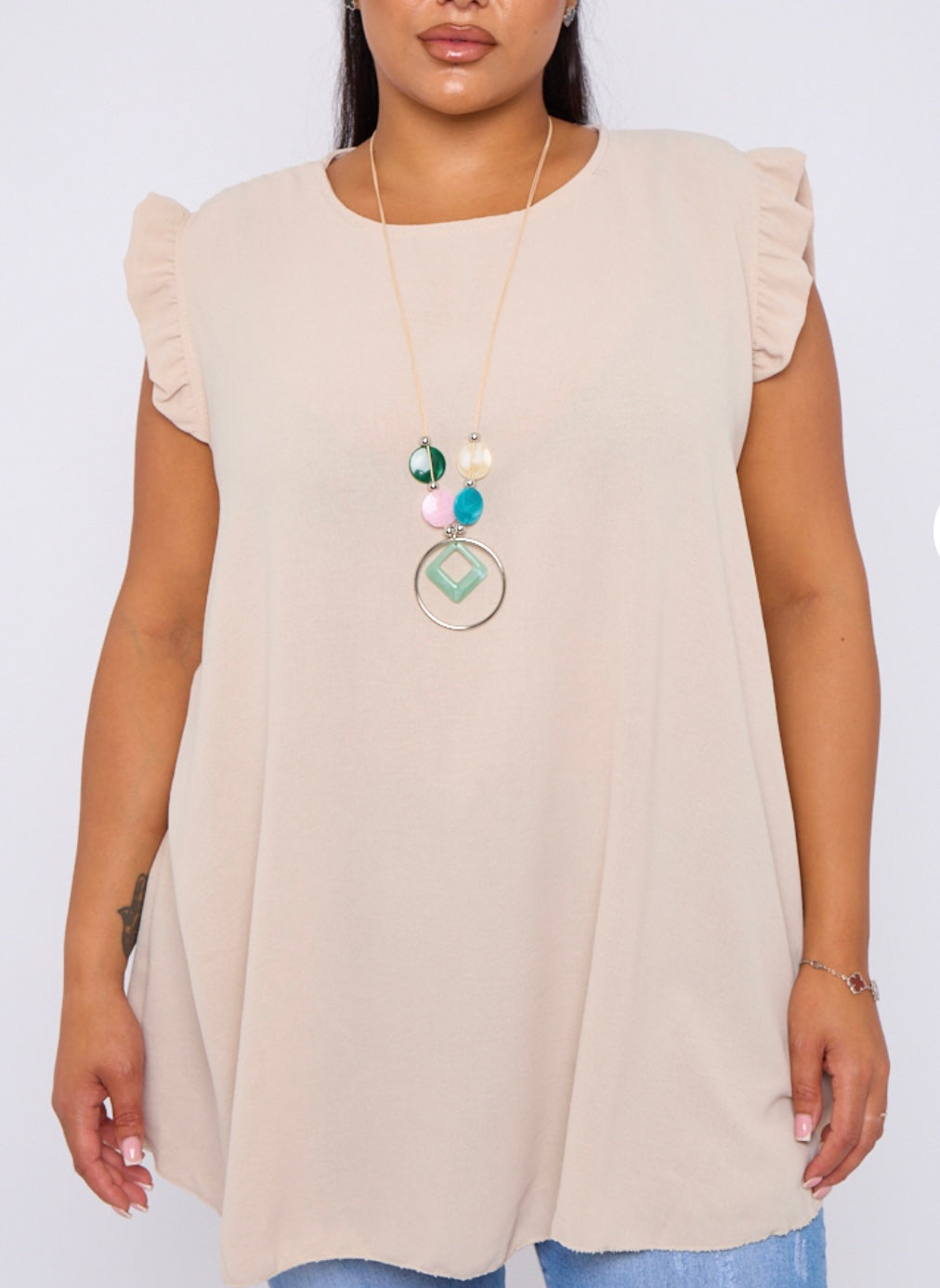 ANNABELLE 'CURVE' Sleeveless Top with Necklace