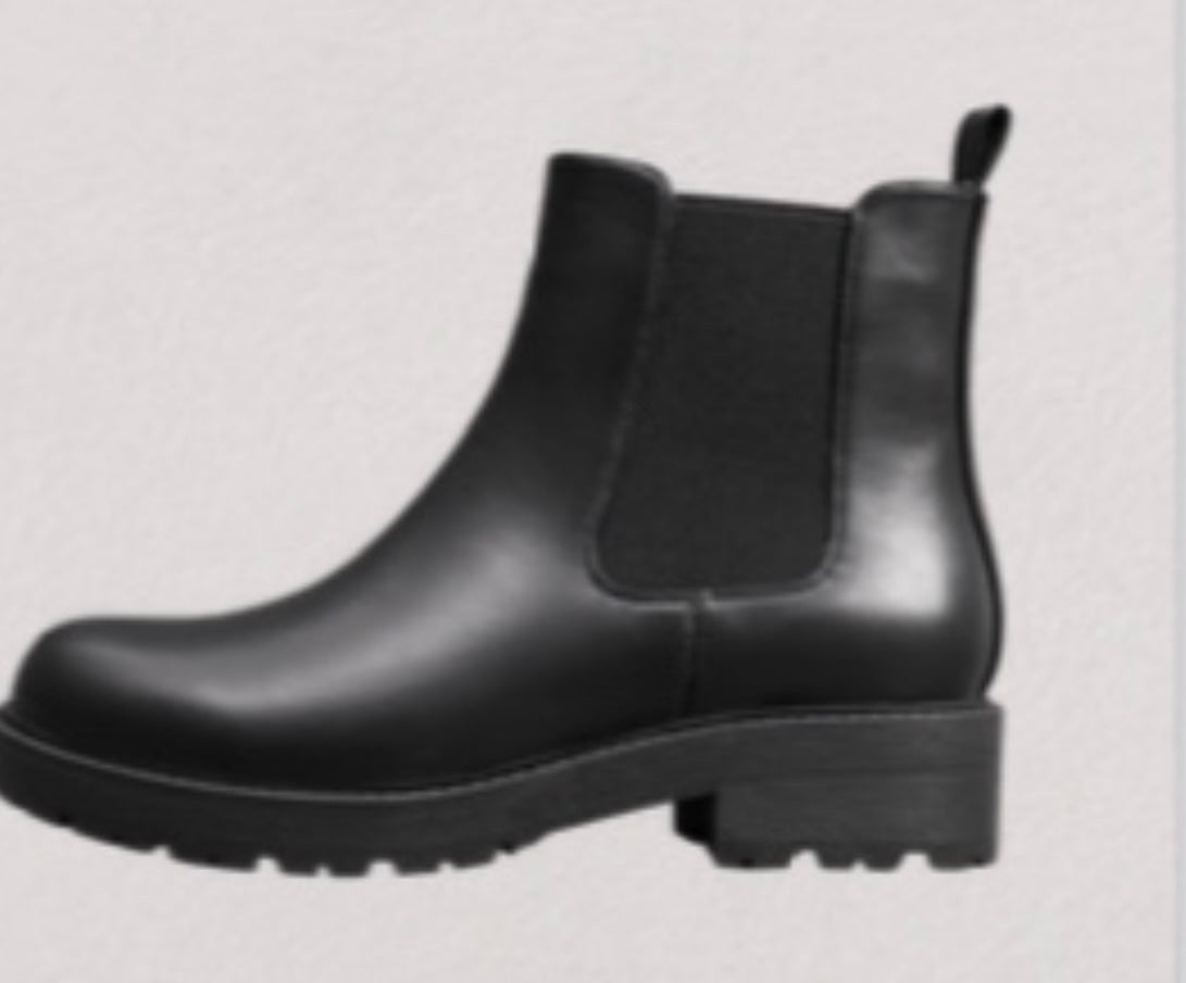 CHELSEA Ankle Boots