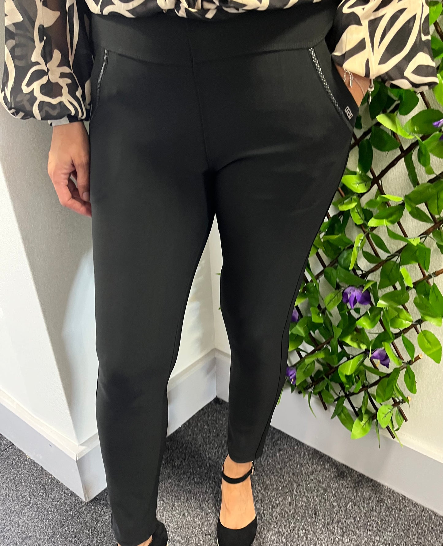 TAMMY Stretch Trousers